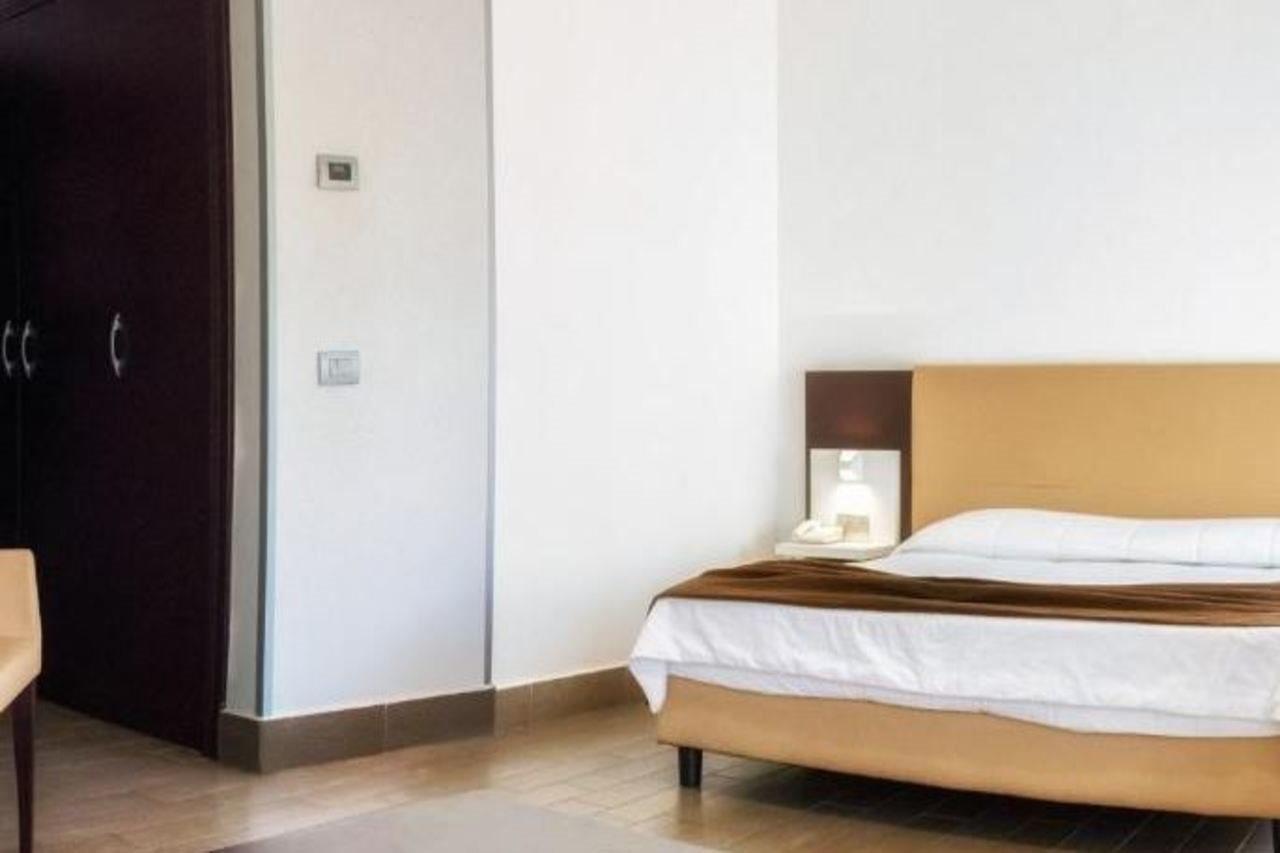Lh Hotel Excel Roma Montemario Kültér fotó