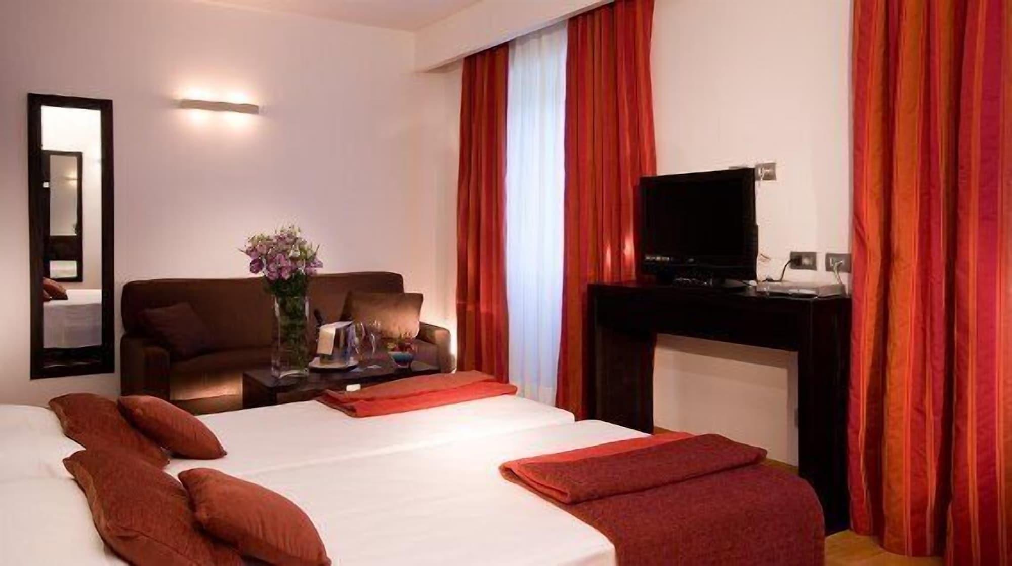 Lh Hotel Excel Roma Montemario Kültér fotó