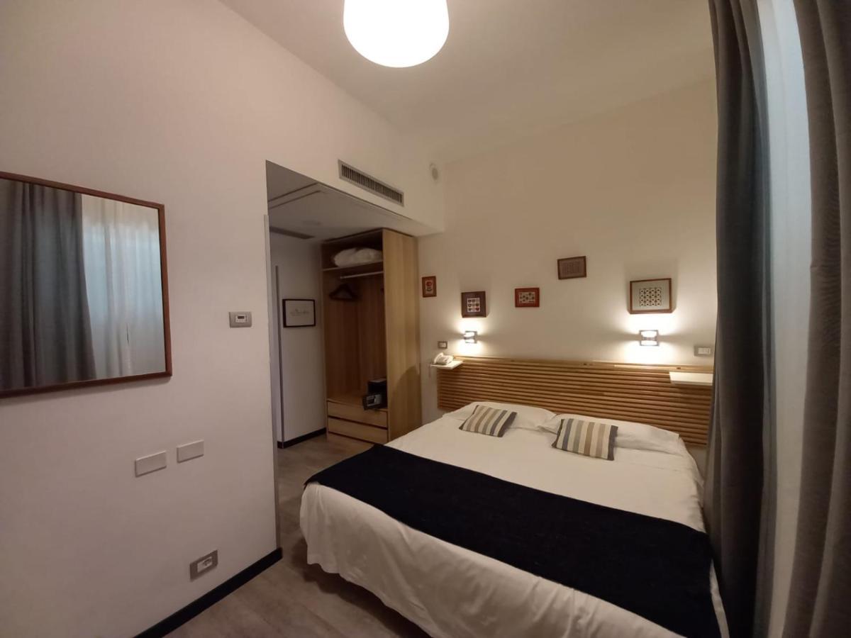 Lh Hotel Excel Roma Montemario Kültér fotó