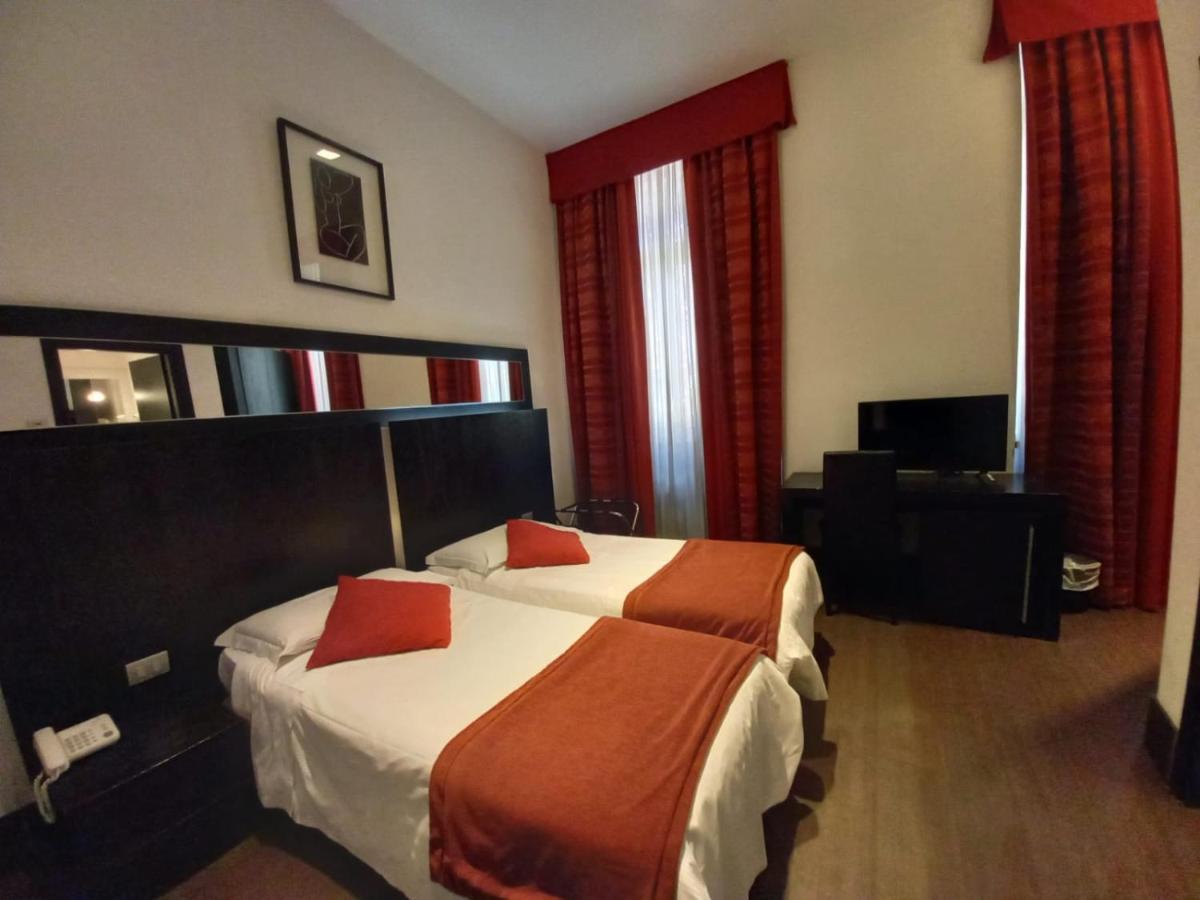 Lh Hotel Excel Roma Montemario Kültér fotó