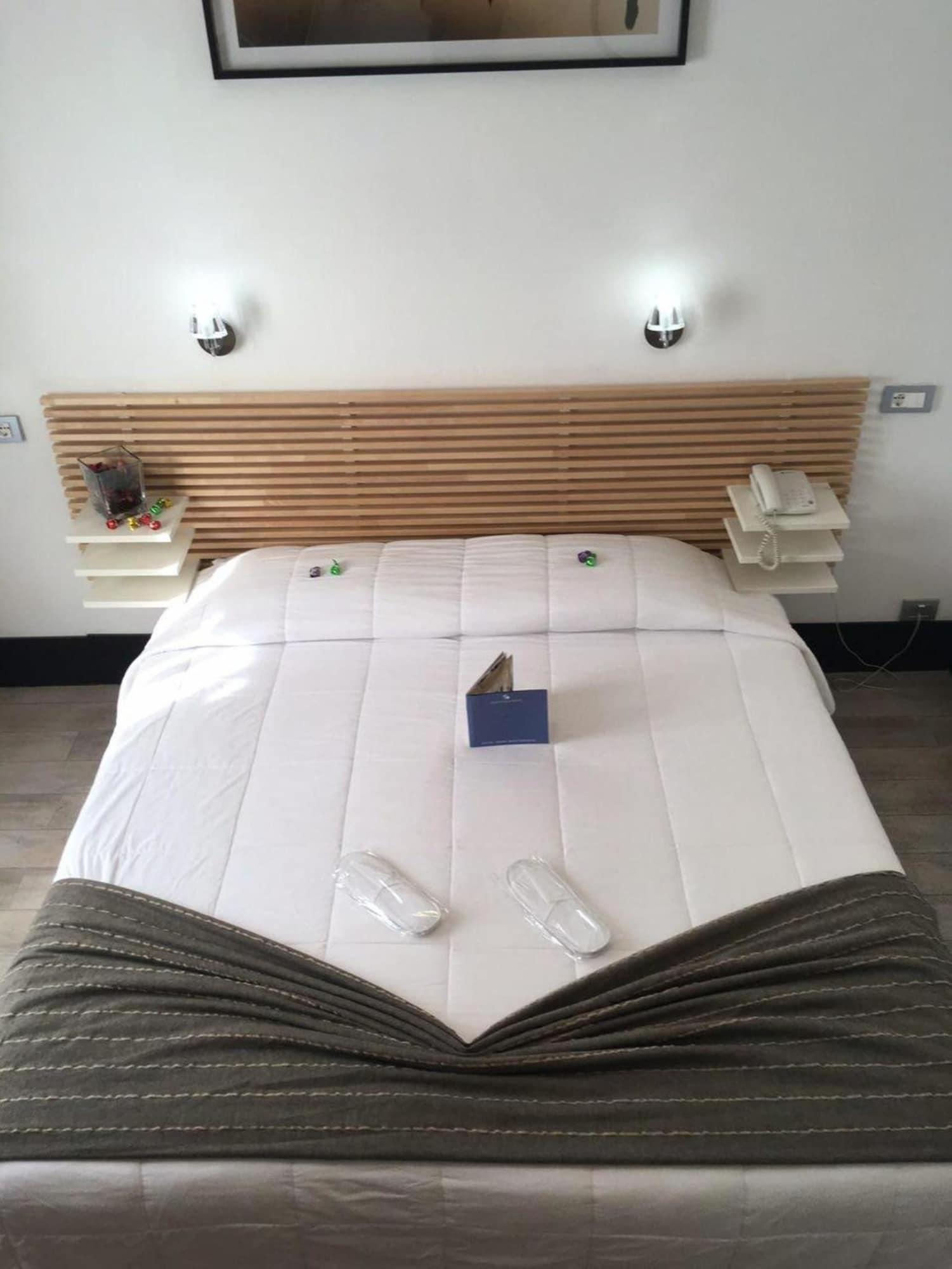 Lh Hotel Excel Roma Montemario Kültér fotó