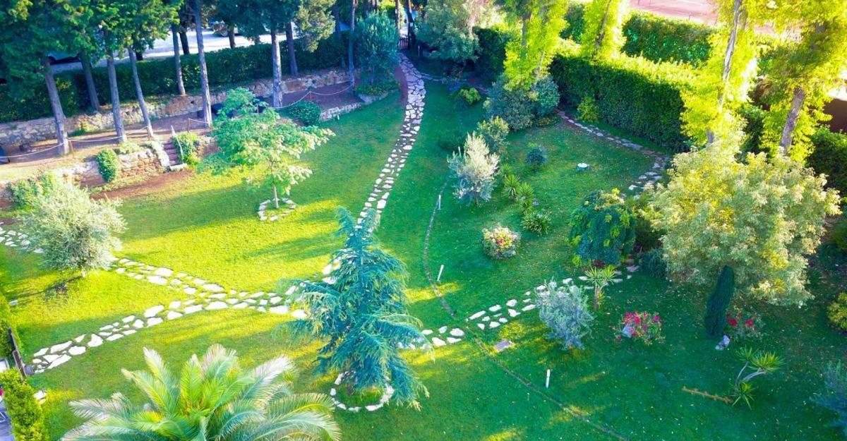 Lh Hotel Excel Roma Montemario Kültér fotó
