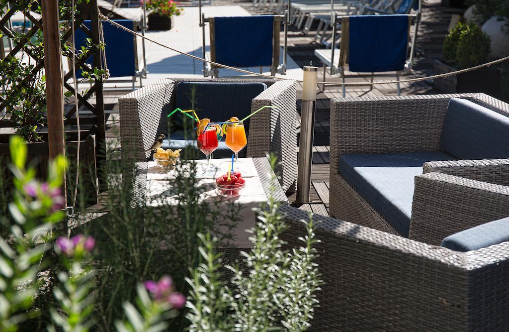 Lh Hotel Excel Roma Montemario Kültér fotó