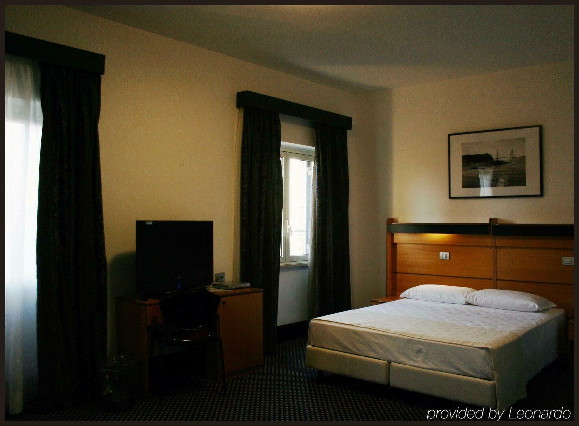 Lh Hotel Excel Roma Montemario Szoba fotó